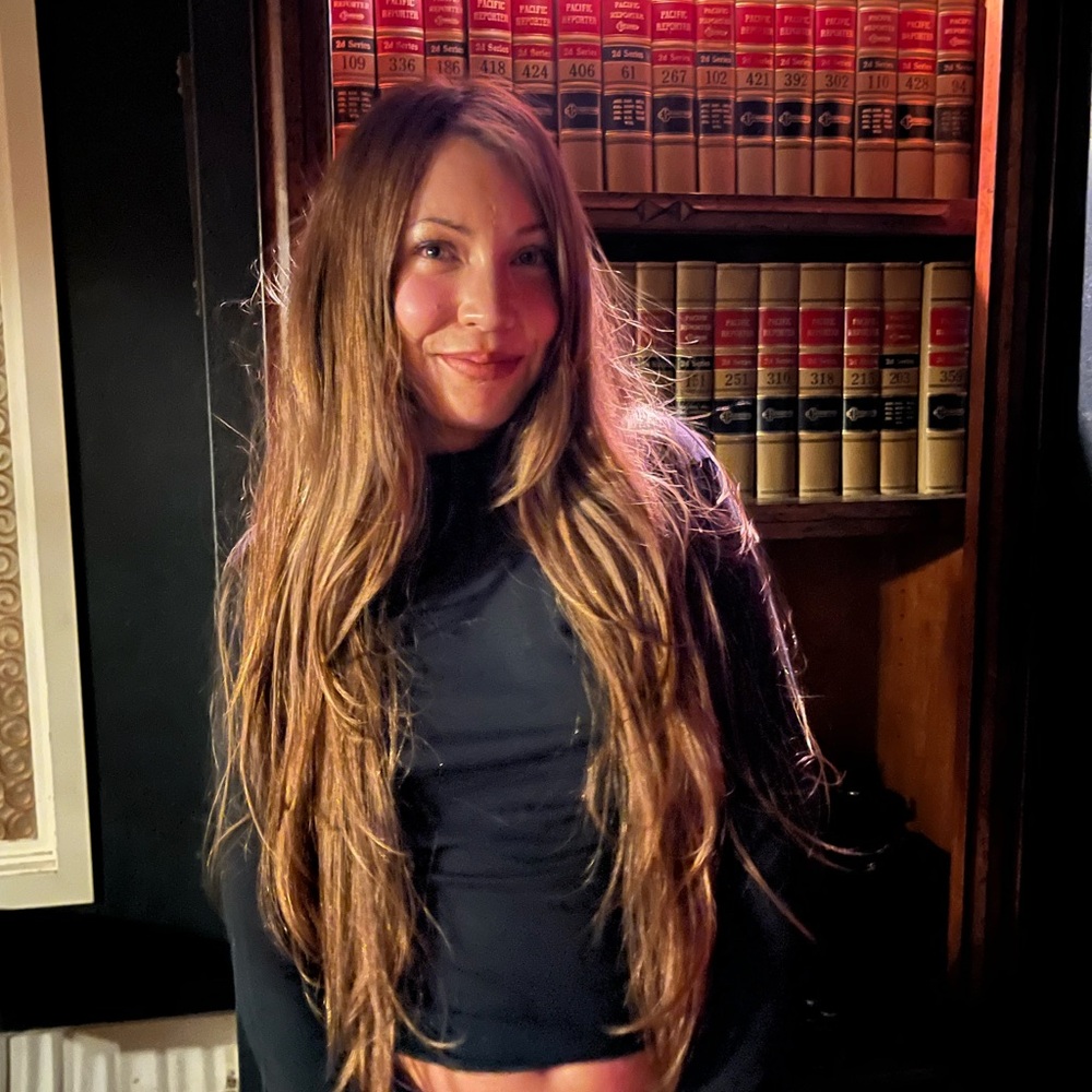 Meet your Posher, Claudia
